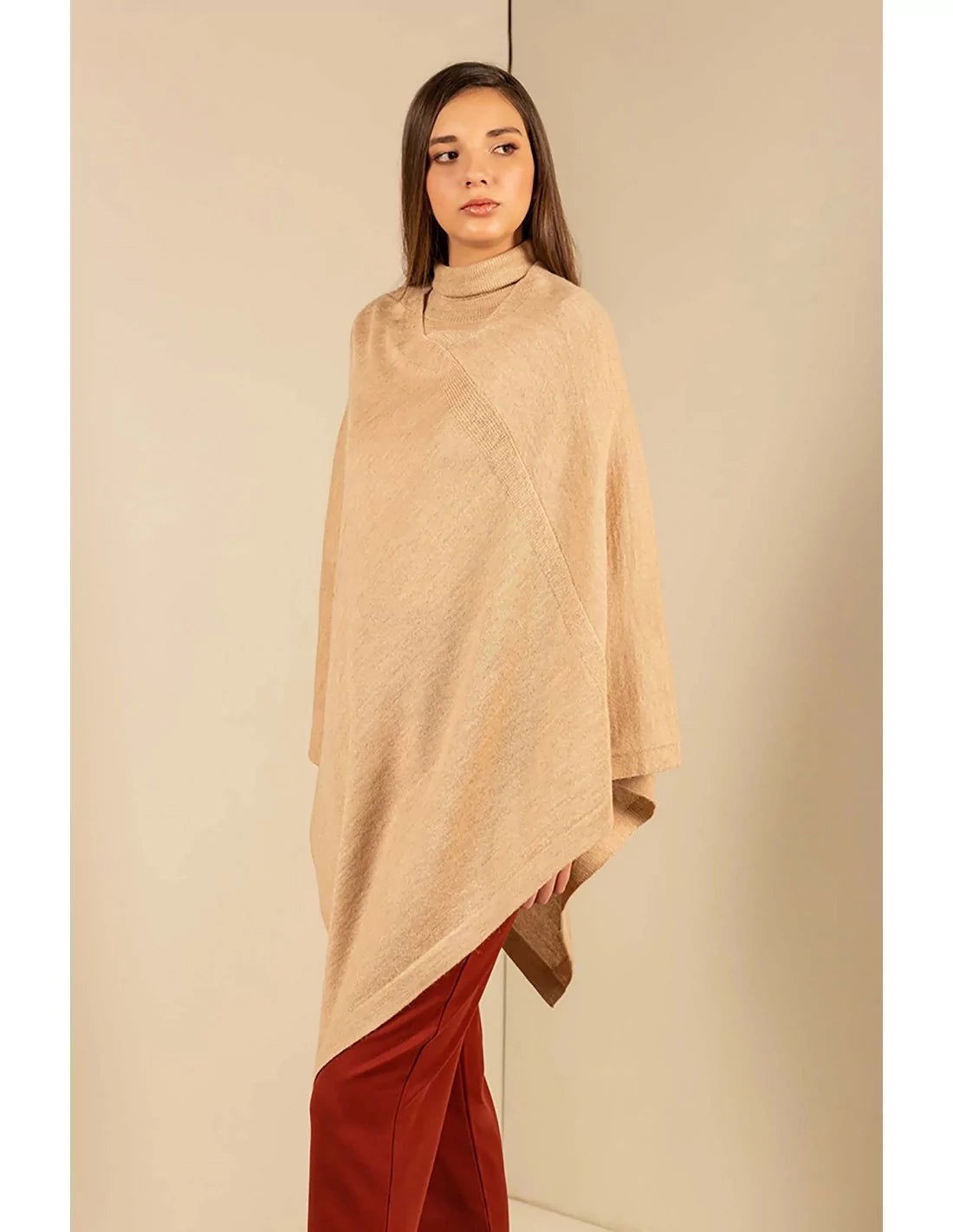 Alpaka Basic Strickponcho ALMENDRA KUNA Essentials - Alpakawolletraum.com