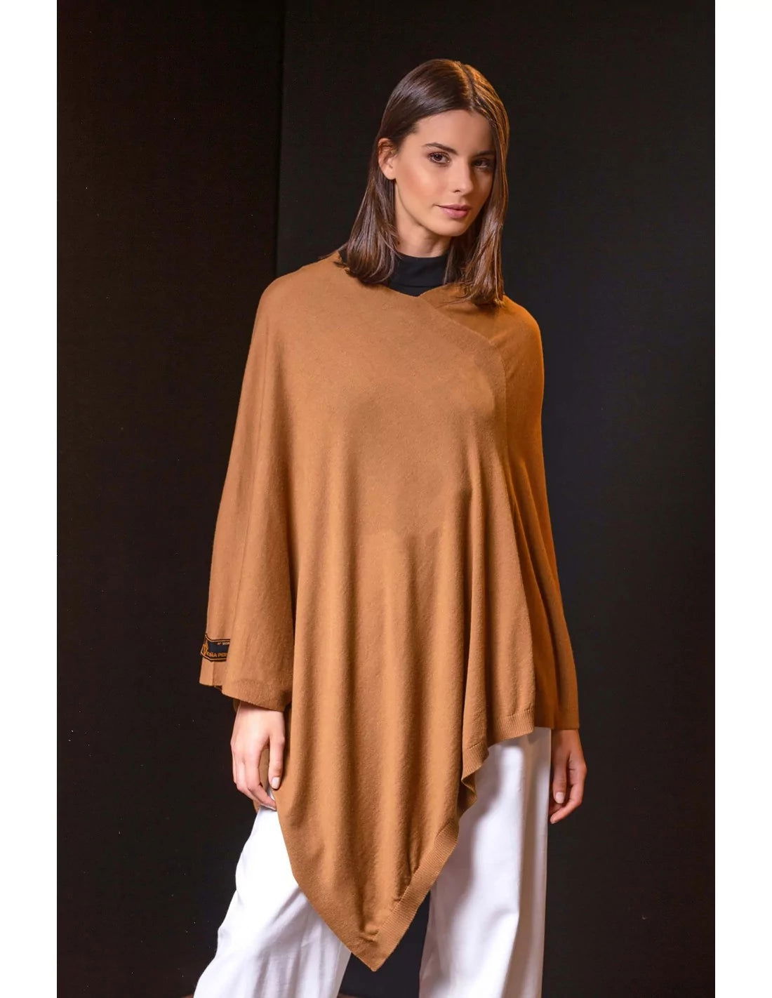 100% Vikunja Poncho BERYL für Damen - Alpakawolletraum.com