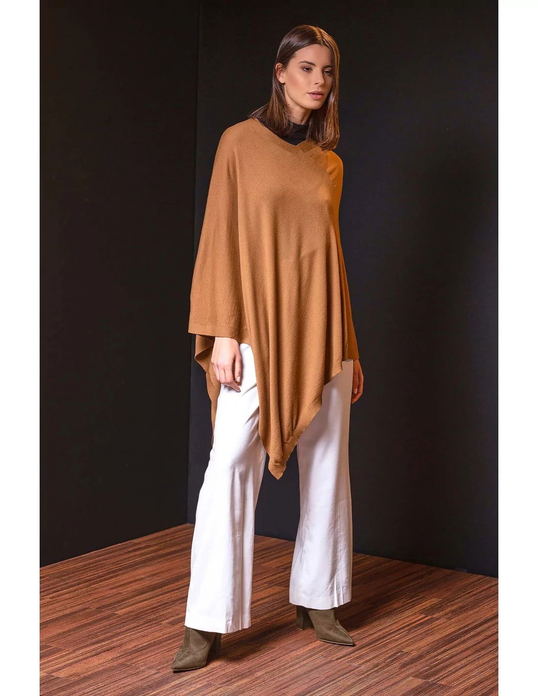 100% Vikunja Poncho BERYL für Damen - Alpakawolletraum.com