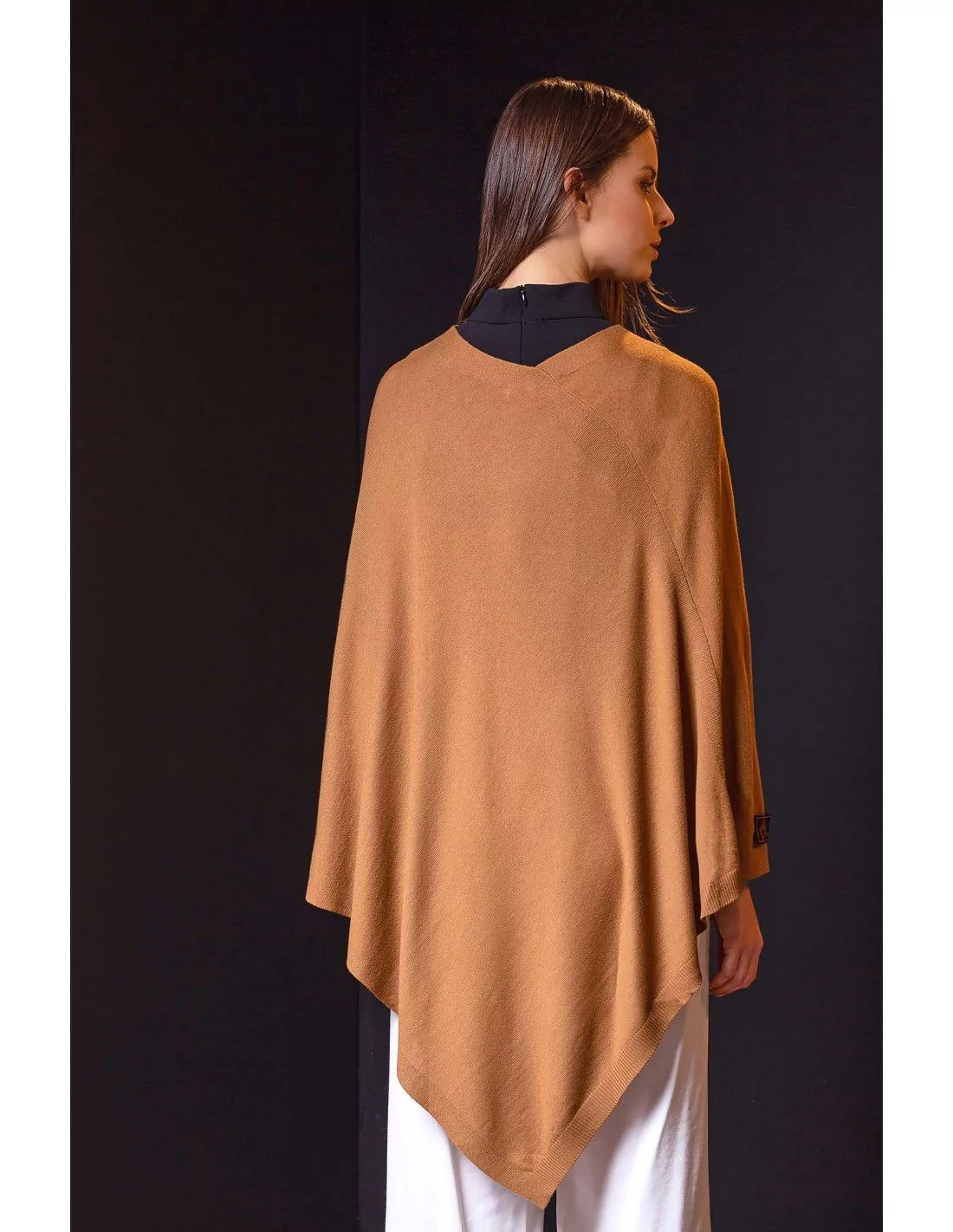 100% Vikunja Poncho BERYL für Damen - Alpakawolletraum.com