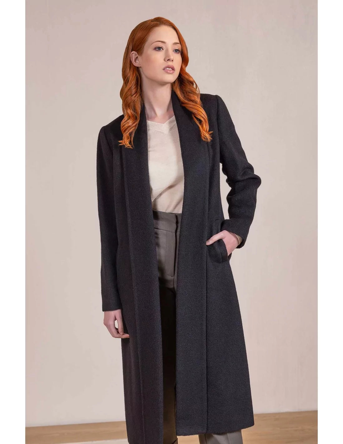 Basic Alpaka Mantel in Black/Paco LONG SWING KUNA Essentials - Alpakawolletraum.com