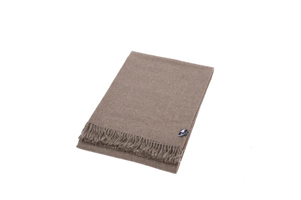 Hochwertiges Plaid "Plaza" aus 100% Baby Alpaka – Warm, weich und langlebig - Alpakawolletraum.com