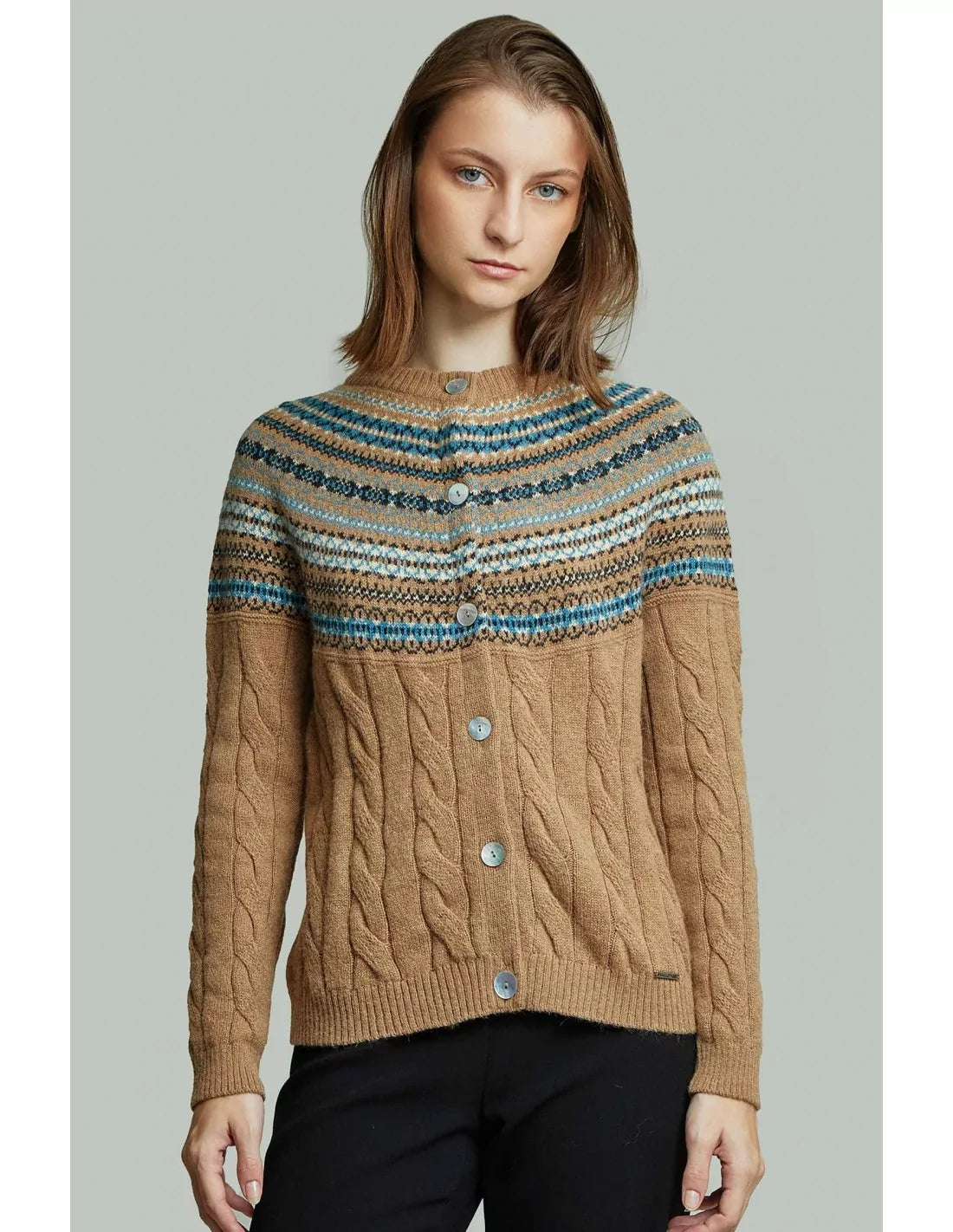 YOKE Alpaka-Strickjacke – Tradition trifft modernen Komfort