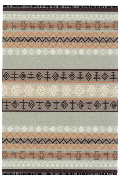 Struktur und Muster der nachhaltigen Alpaka Decke CAMINO in Nahaufnahme