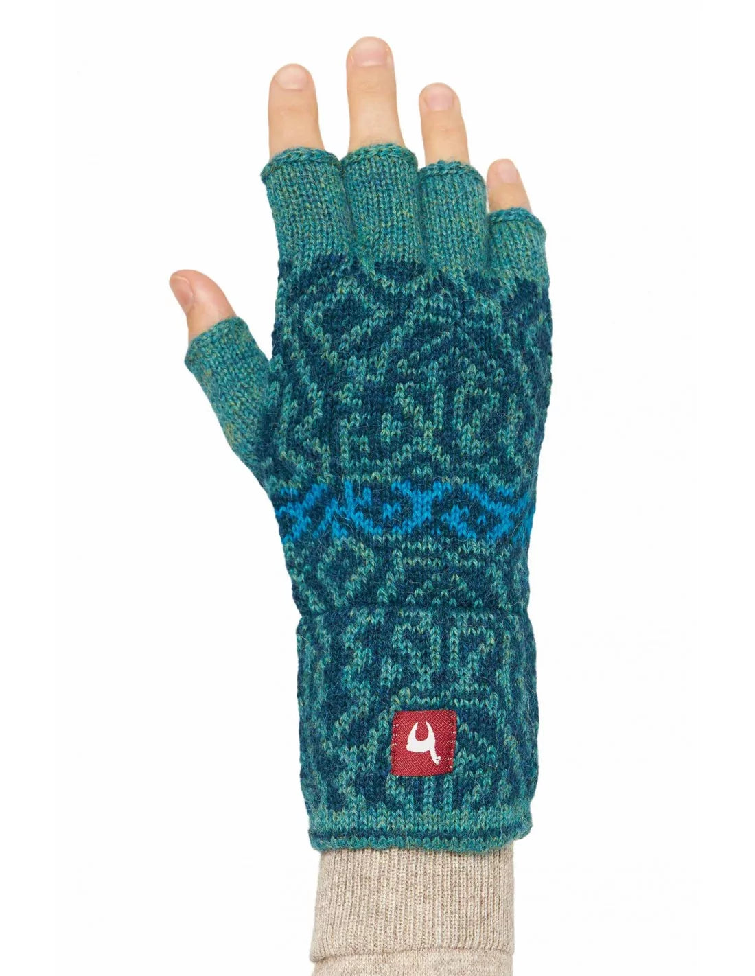 Detailaufnahme der fingerlosen Alpaka‑Handschuhe CHIMU – weiche Struktur und stilvolles Muster