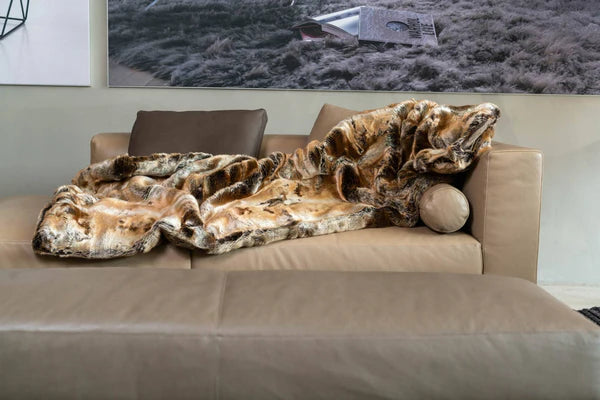 Kuschelige Imitat-Felldecke braun-gold meliert – pflegeleicht bei 30 °C waschbar